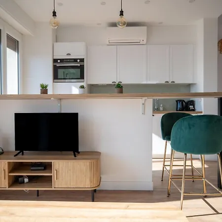 Guestready - Sejour Chic Et Lumineux Avec Balcon نيس