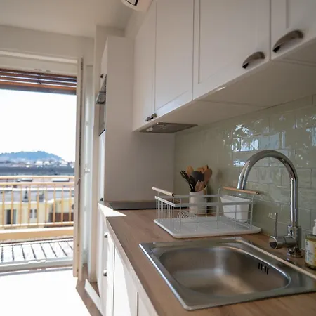 Guestready - Sejour Chic Et Lumineux Avec Balcon * نيس