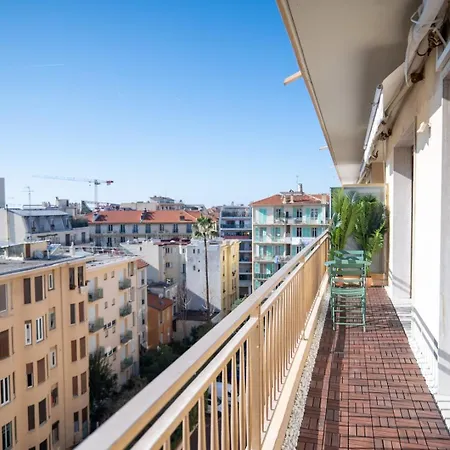 شقة Guestready - Sejour Chic Et Lumineux Avec Balcon *